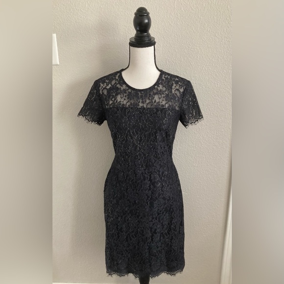 Banana Republic | Lace Cocktail Dress - Picture 3 of 7